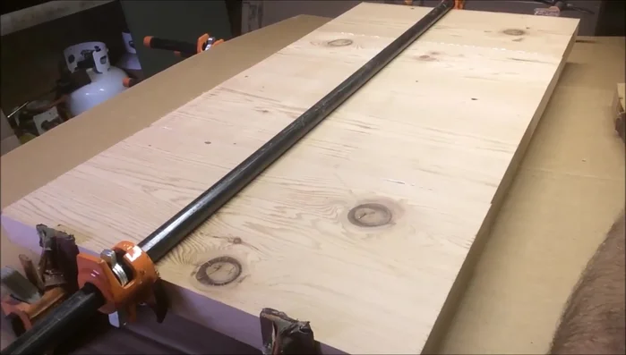 Let the glue dry overnight.