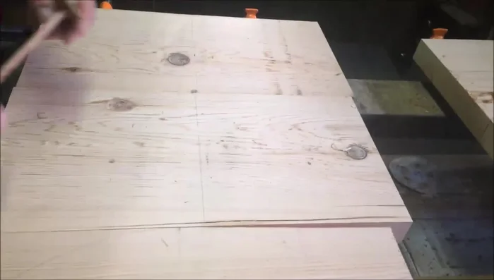 Cut out the circle using a saw.