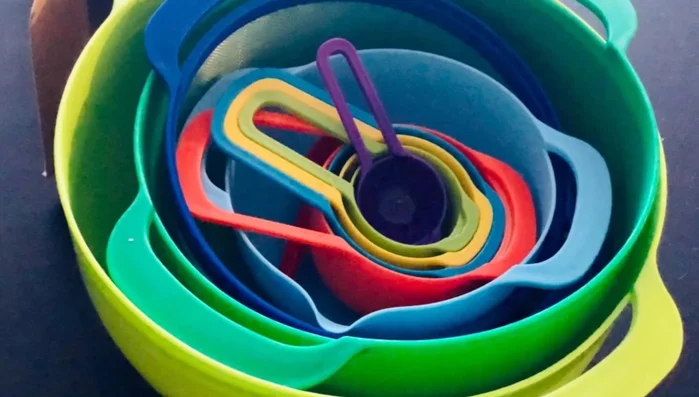 Use a nesting bowl and measuring set.