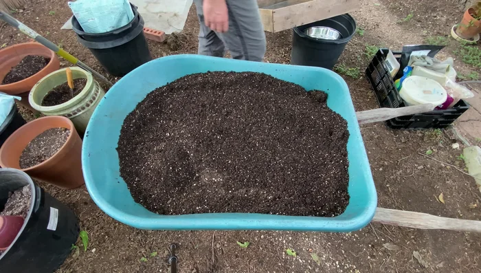 Mix all ingredients thoroughly.