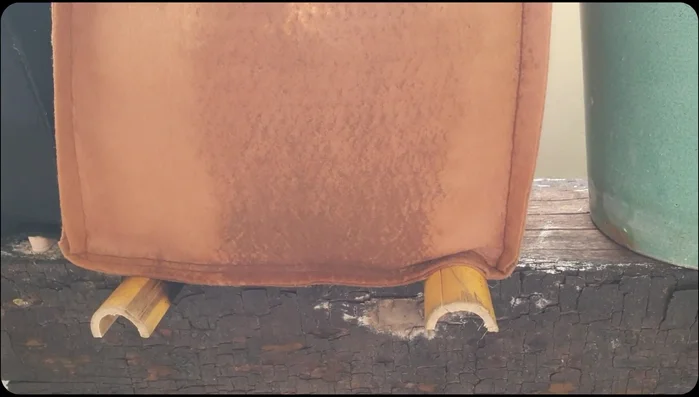 Elevate the grow bag using peppers or sticks.