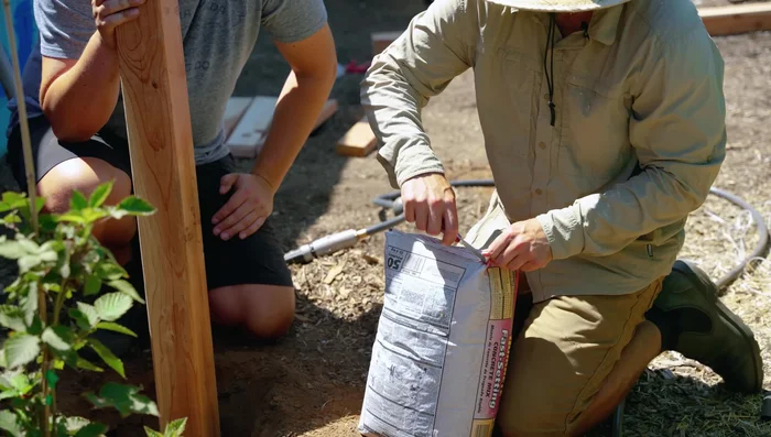 Allow the concrete to set for approximately 30 minutes.